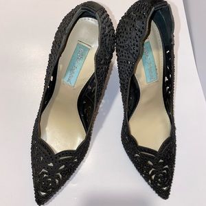 Betsey Johnson Elsa pump black